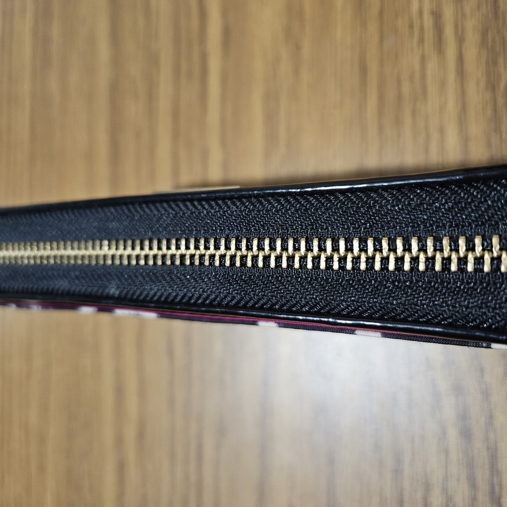 Kate Spade Black and White Animal Print Zip Around Wallet - Picture 7 of 12